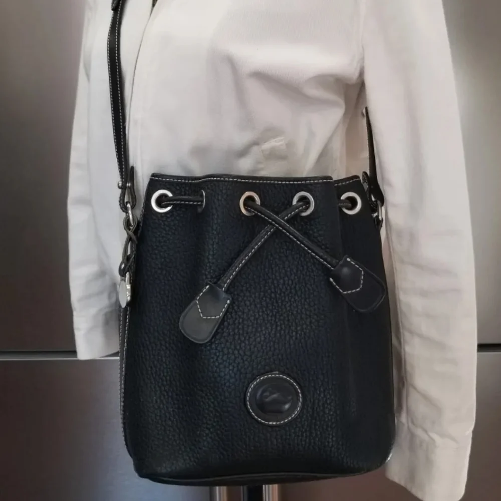 Sold! Vintage Dooney & Bourke Serena Black Pebbled Leather Drawstring Bucket Bag - Picture 3 of 9